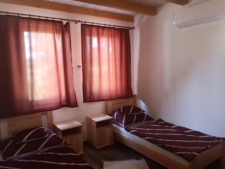 Tómajor Vendégházak Tiszaeszlar Extérieur photo