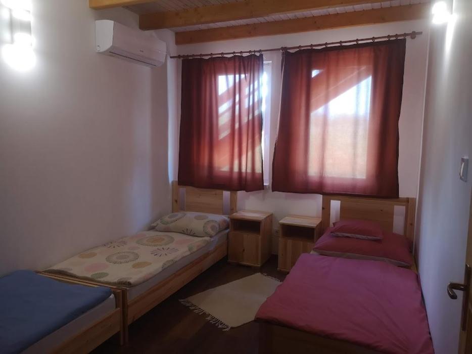 Tómajor Vendégházak Tiszaeszlar Extérieur photo