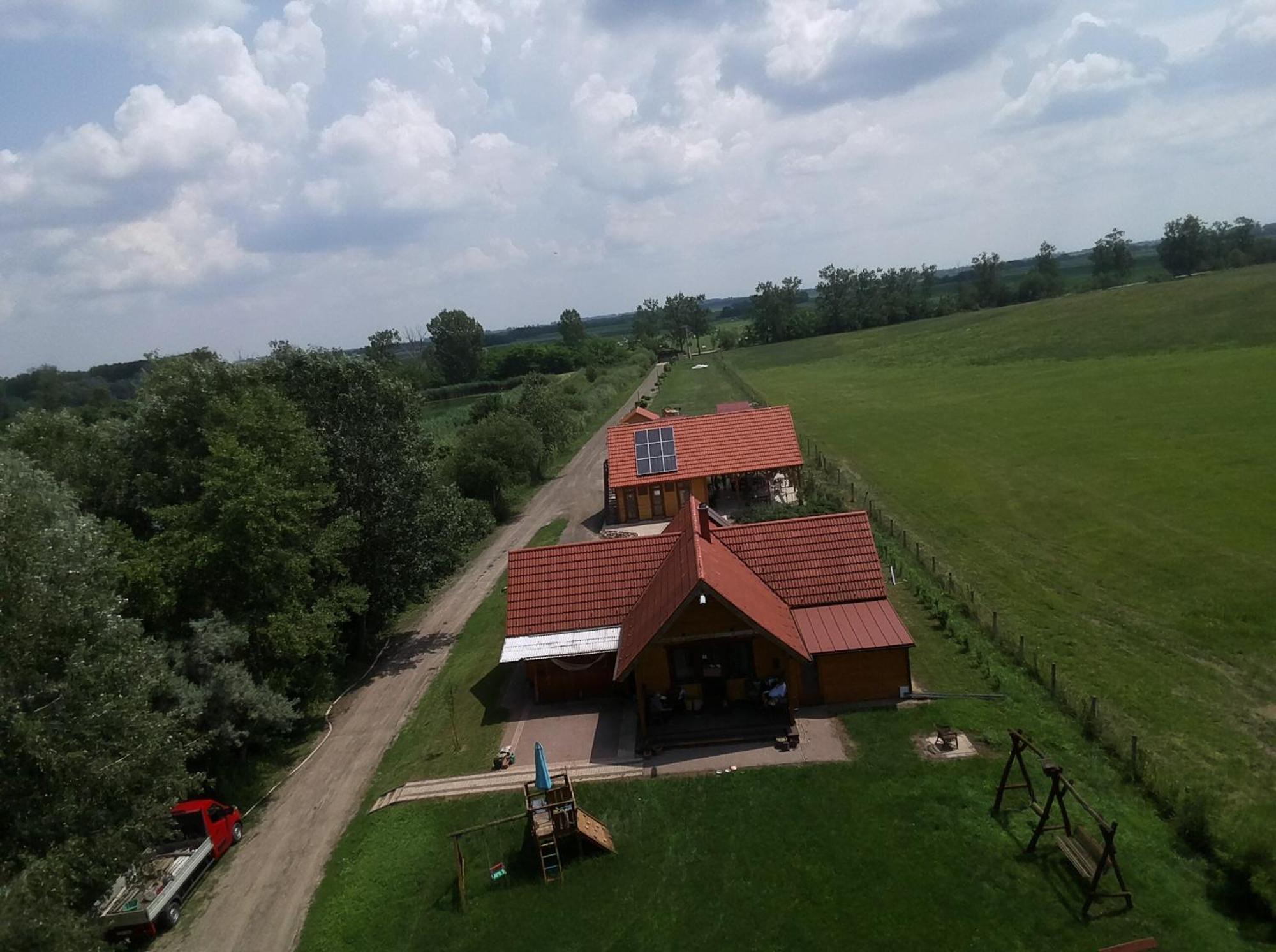 Tómajor Vendégházak Tiszaeszlar Extérieur photo
